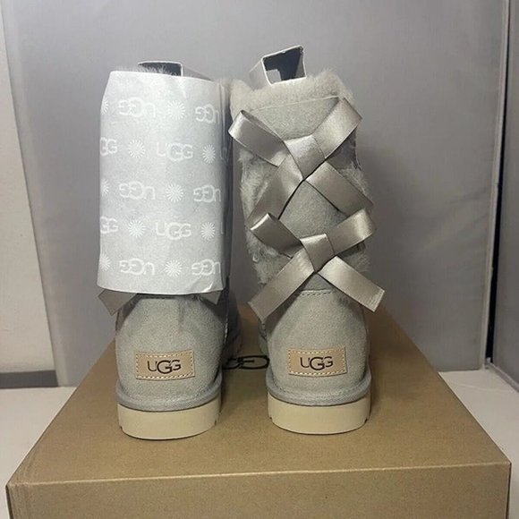 Women's UGG Bailey Bow II Boot in Grey, Size 8 - Picture 1 of 8